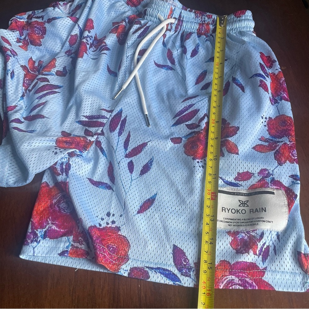 Ryoko Rain Blue Shorts With Roses Floral Print Size XL - Picture 7 of 13